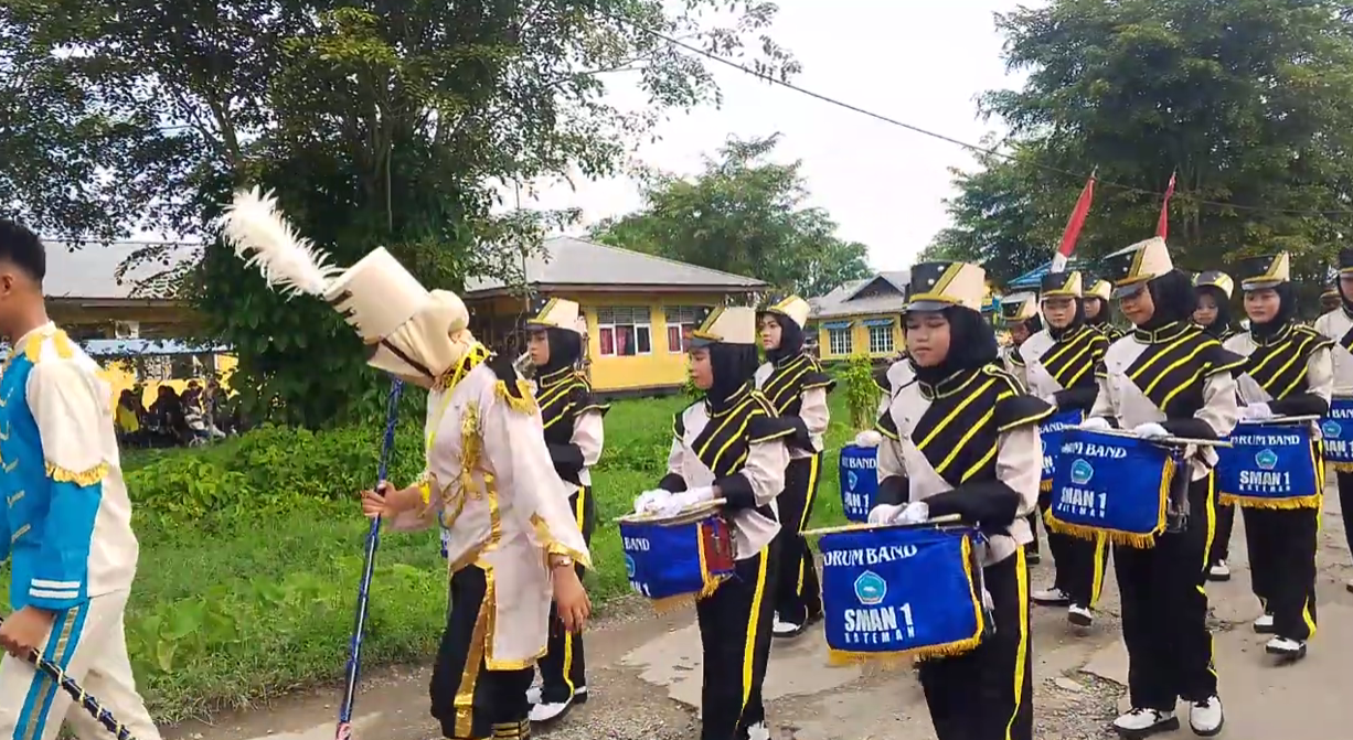 JUARA 1 SMA NEGERI 1 KATEMAN